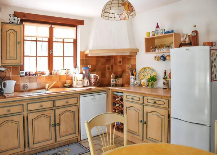 Charmante A Avec Piscine Et Jardin Villa *