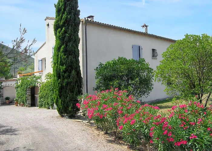 Charmante A Avec Piscine Et Jardin * Pompignan (Gard)